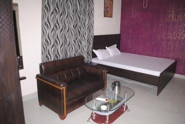 Hotel Surya Jumri Tilaiya Экстерьер фото